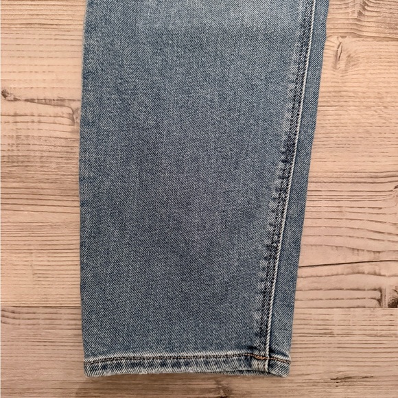 Light Blue Denim American Eagle Jeans - Picture 2 of 6